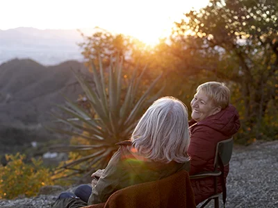 Por qué un adulto mayor duerme mucho