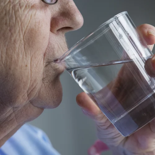 Síntomas de deshidratación en adultos mayores